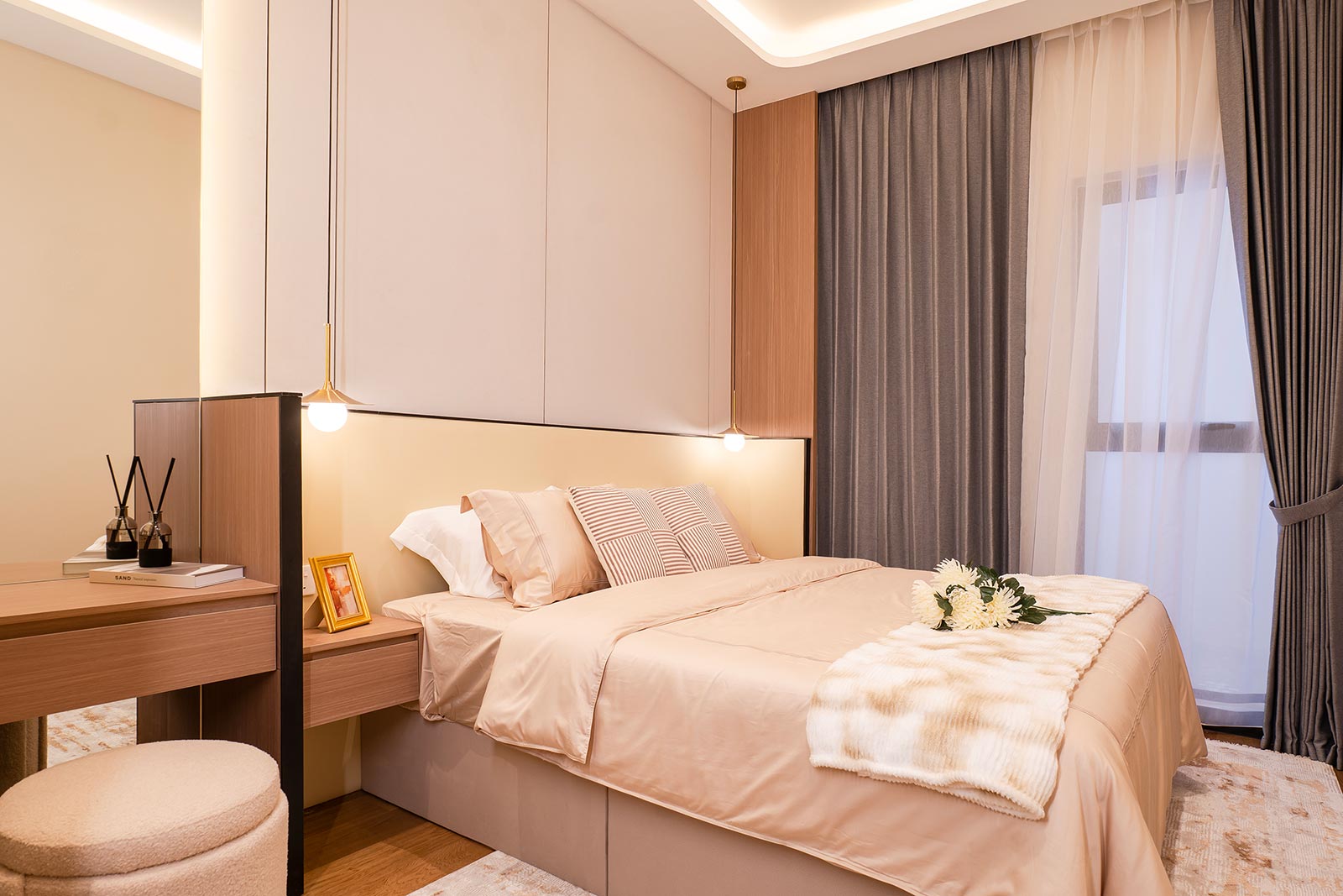 ebac home plaza damas 19 condo interior 1600px