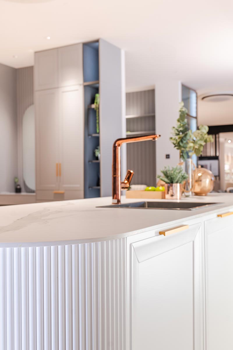 ebac home signature showroom 11 modern kitchen island with sink 800px